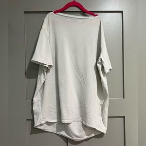 Lululemon Back In Action T-Shirt Size 2